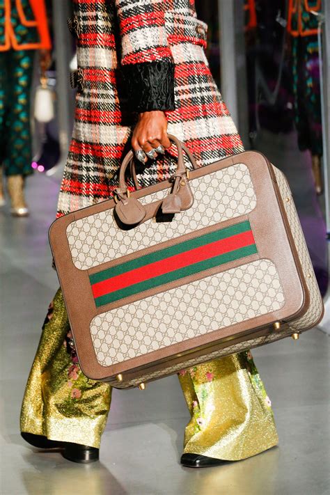 gucci fall 2017 ready-to-wear fashion show